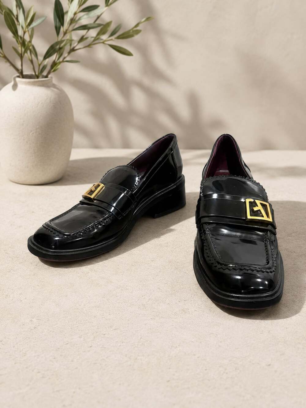 Franco Sarto Gloria Black Patent Loafers Gold Hardware Women’s US 7.5M EU 38